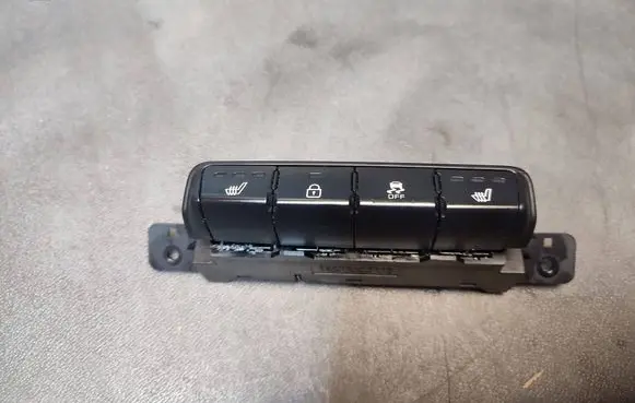 Hyundai i30 Seat heating switch 93700A2030