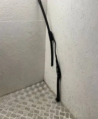 Nissan Juke I F15 Front wiper blade arm W000014866 M1E2AS12U