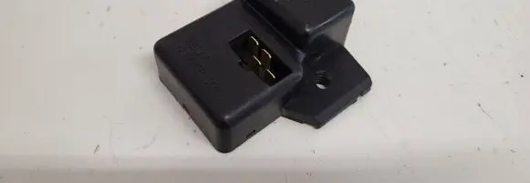 Subaru Forester SF Window wiper relay 3300120517