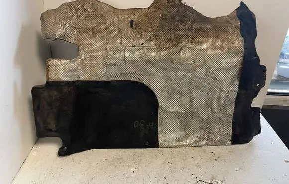 Volvo S60 Heat shield in engine bay 31420245 J613A 0094446