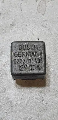 BMW M1 E26 Other relay 0332014406