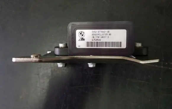 BMW 1 E82 E88 ESP acceleration yaw rate sensor 6778421
