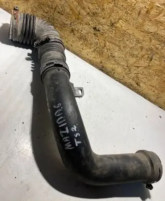 Mazda 6 Air intake hose/pipe R2AA13231