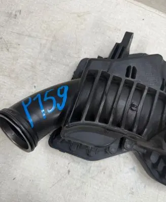 Mercedes-Benz ML W166 Intake resonator 0112765F