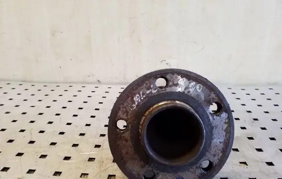 Volvo V70 Rear wheel hub