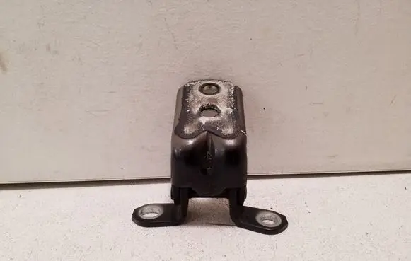Nissan Navara D23 Front door upper hinge 