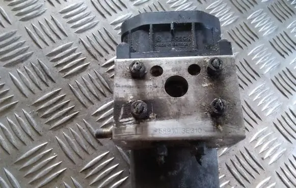 KIA Sorento ABS Pump 0265216928 589103E310 0273004660