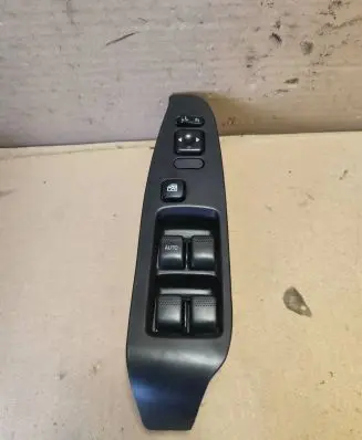 Subaru Legacy Electric window control switch 83071AE020