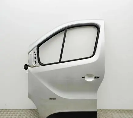 Opel Vivaro Front door 95528989