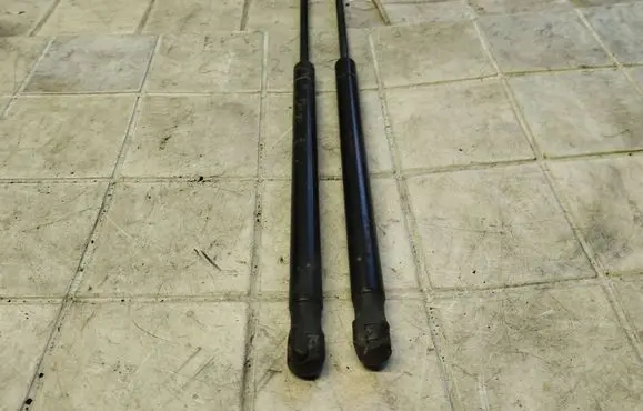 Mitsubishi Colt Tailgate/trunk strut/damper MR959243