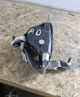 Nissan Micra Front seatbelt