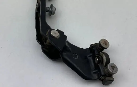Volkswagen Caddy Sliding door upper roller guide/hinge 2K0843335A