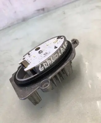 Opel Grandland X LED ballast control module It51000653