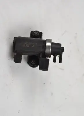 Volkswagen PASSAT B6 Turbo solenoid valve 722796010