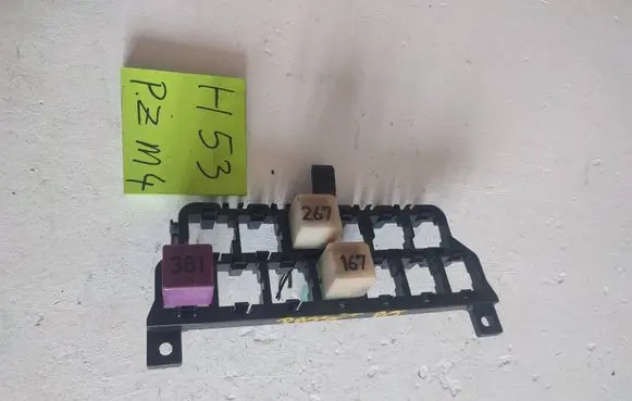 Volkswagen PASSAT B5 Other relay 431951253G