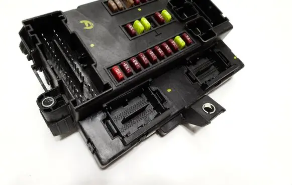 Fiat Ducato Fuse module 1388706080 10R041061