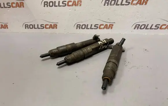 Audi A4 S4 B5 8D Fuel injector 028130201T