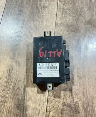 Mercedes-Benz E W211 Tailgate/trunk control unit/module 0295456032 5ZA00846900