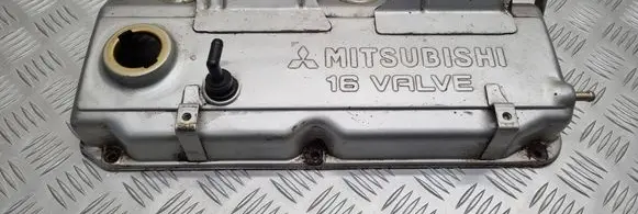 Mitsubishi Carisma Rocker cam cover 