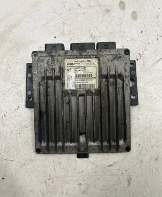 Dacia Logan I Engine control unit/module 8200603070 8200513058