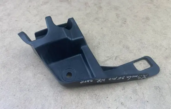 BMW X3 E83 Bumper support mounting bracket corner 3400955 51123400955