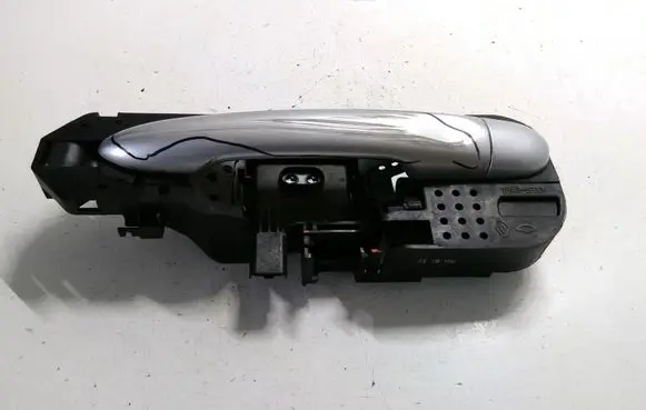 Renault Latitude (L70) Rear door exterior handle 806070069R
