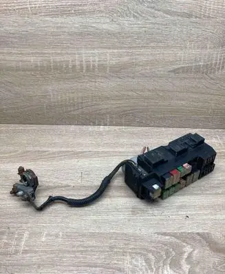 Nissan X-Trail T30 Fuse box set 71545078 24381AU000