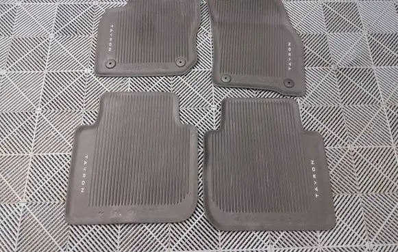 Volkswagen Tayron II Car floor mat set 57L061502