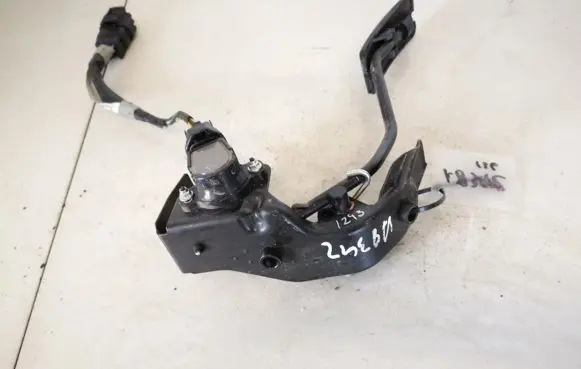 Toyota Corolla Verso AR10 Accelerator throttle pedal 892815021
