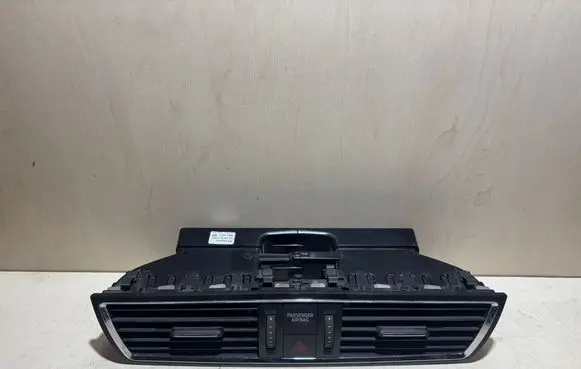 Skoda Rapid (NH) Dash center air vent grill 5JA820951B