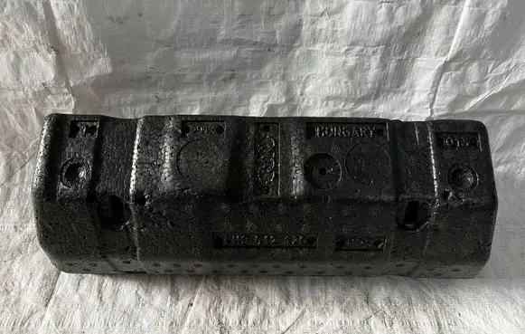 Audi Q7 4M Front bumper foam support bar 4M0012120