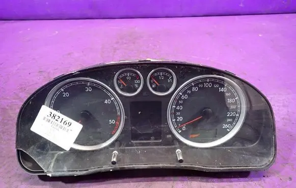 Volkswagen PASSAT B5.5 Speedometer (instrument cluster) 3B0920849A