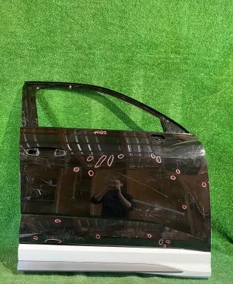 Audi Q3 F3 Front door 83F831052