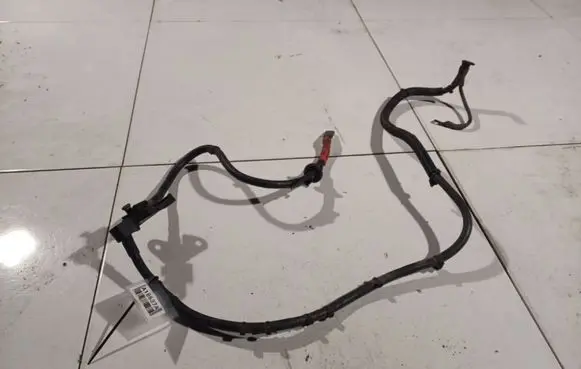 Audi A6 S6 C6 4F Positive cable (battery) 