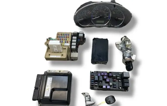 Subaru Forester SH Engine ECU kit and lock set 22611AS601 2757000102 82201FG000Z1