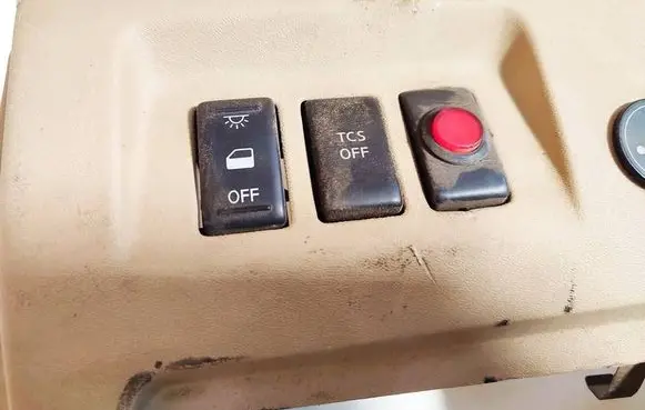 Nissan Quest Traction control (ASR) switch 