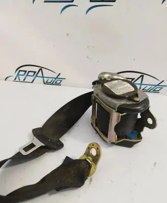 Middle seatbelt (rear)