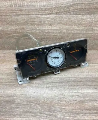 Mitsubishi Pajero Speedometer (instrument cluster) MB521132