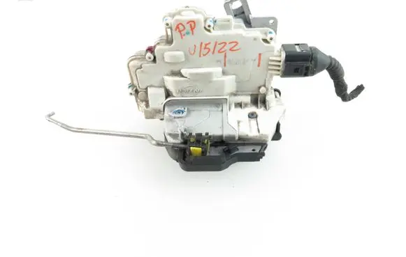 Audi A4 S4 B7 8E 8H Front door lock 8E1837016AA