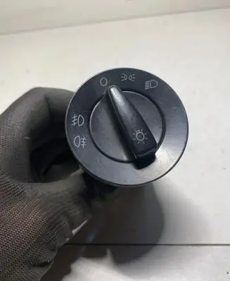 Volkswagen Golf IV Light switch