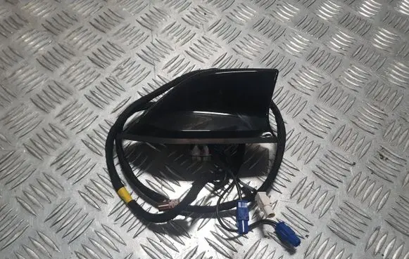 Renault Captur II Aerial GPS antenna PU10235