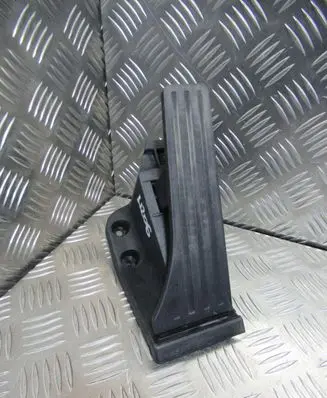 Mercedes-Benz C W206 Accelerator throttle pedal