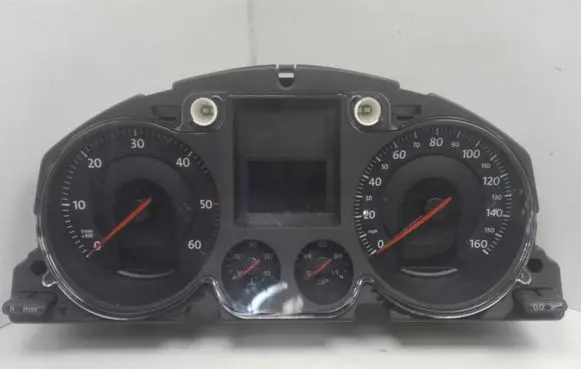 Volkswagen PASSAT B6 Speedometer (instrument cluster) 3C0920960A