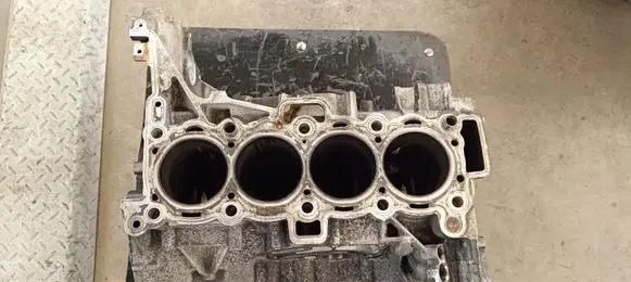 Jaguar XE Engine block C50337 1505120061 AA1