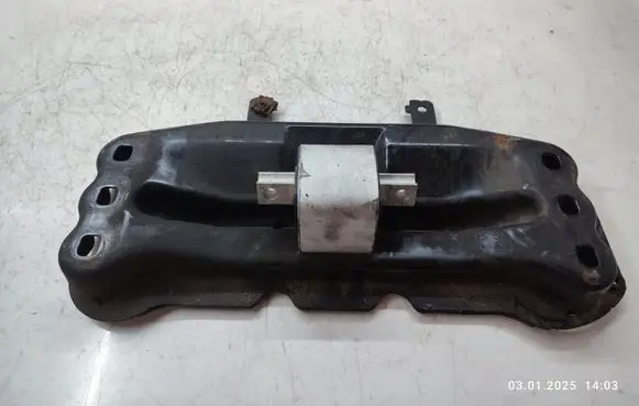 Mercedes-Benz CLS C218 X218 Gearbox mount A2122402802