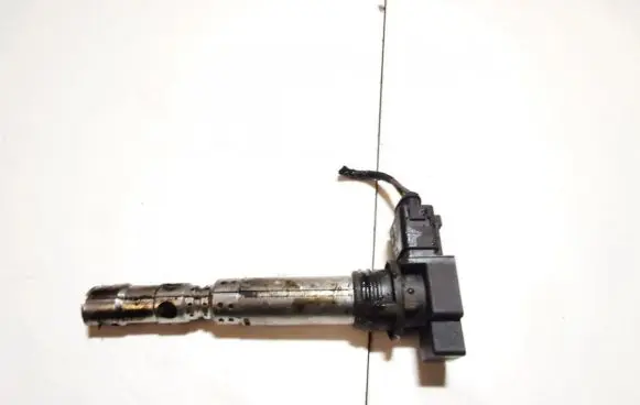Volkswagen Fox High voltage ignition coil R1304C00100 0985332713
