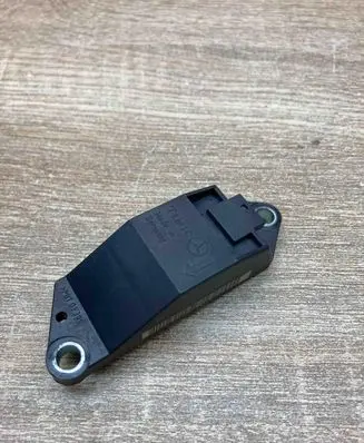 Mercedes-Benz E W211 Airbag deployment crash/impact sensor A0018209326 USED