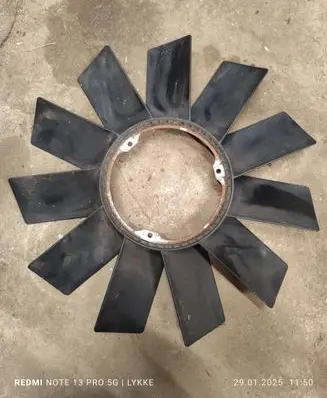 BMW 5 E39 Fan impeller 1712058 11521712053
