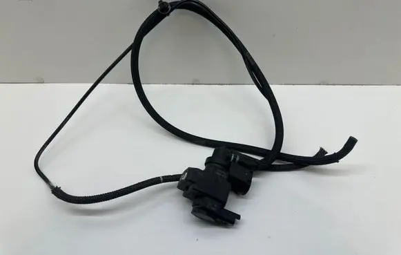 BMW 1 F20 F21 Turbo solenoid valve 70177712 V7599547