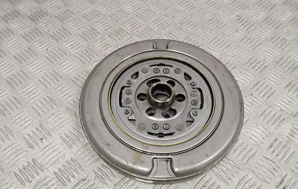 Volkswagen PASSAT B8 Flywheel 04E105266P